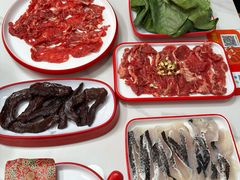 -毛辣果·贵州红酸汤牛肉火锅(西单店)