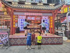 -刘姐啤酒鱼民族演艺餐厅(西街总店)