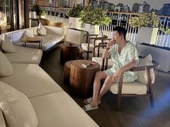 -浅深(世茂滨江精品店)