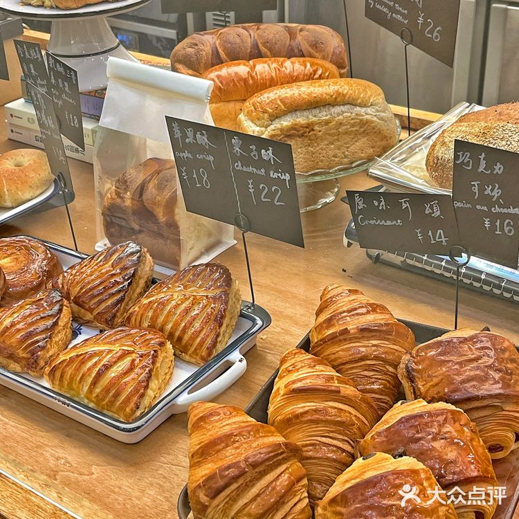 太卷了！杭州天天开面包店这谁受的了啊！