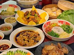 -红东阁东北菜烤肉酒馆(CROSS万象汇店)