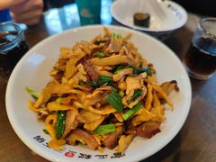 -富正毅三下锅·湘西韵味(天门山索道店)
