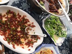 -临江餐馆二楼美食部落