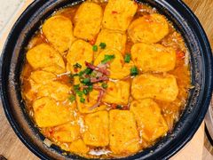 -云海肴·汽锅鸡·云南菜(天山百盛优客店)