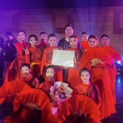 -尚美霓裳晚礼服·合唱服·舞蹈演出服租赁定制