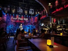 -FOUR PLAY BAR