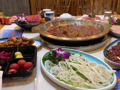 -三十出头鲜货火锅(邛崃店)