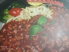 肉酱意大利面配热狗-青叶202都市餐厅(迪诺水镇店)