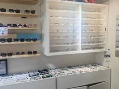 -天空之镜眼镜店蔡司依视路授权店(天通苑店)