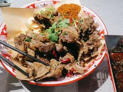 -有红鸡毛店·川菜(建设路店)