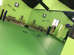 -RoMan罗马健身工作室(莘庄店)