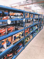 -逝水玩具折扣店
