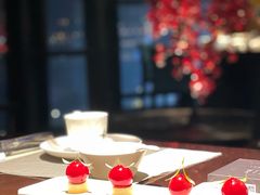 -江上荟·创意中国菜(绿地缤纷城店)