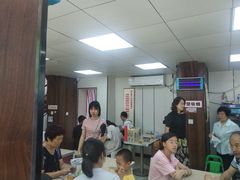 等位区-樊记腊汁肉(竹笆市总店)