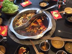 -重庆风光老灶火锅城(同德广场店)