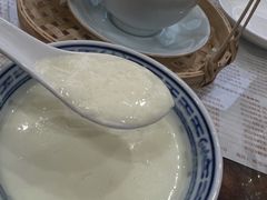 -周大娘牛乳(旧寨古村总店)