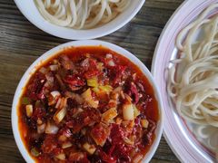 -歹歹的加个面过油肉拌面