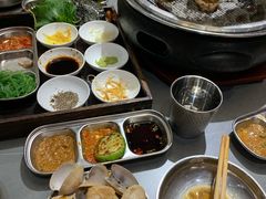 -围炉肉舍丹东海鲜烤肉·烤活鳗(步行街店)