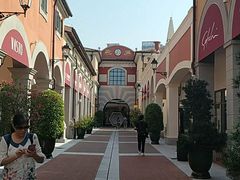 -佛罗伦萨小镇广佛名品奥特莱斯(疏港路店)