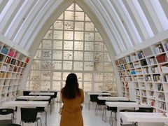 -钟书阁(松江泰晤士小镇店)