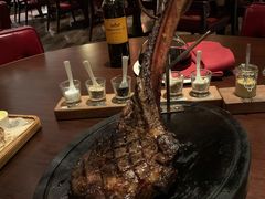 -恰餐厅及酒吧 CHAR Bar & Grill (北京丽都皇冠假日店)
