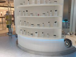 -PE SALON