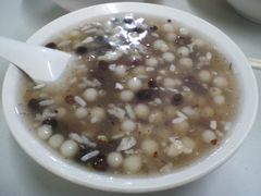 -芳婆糕团店(王府大街店)