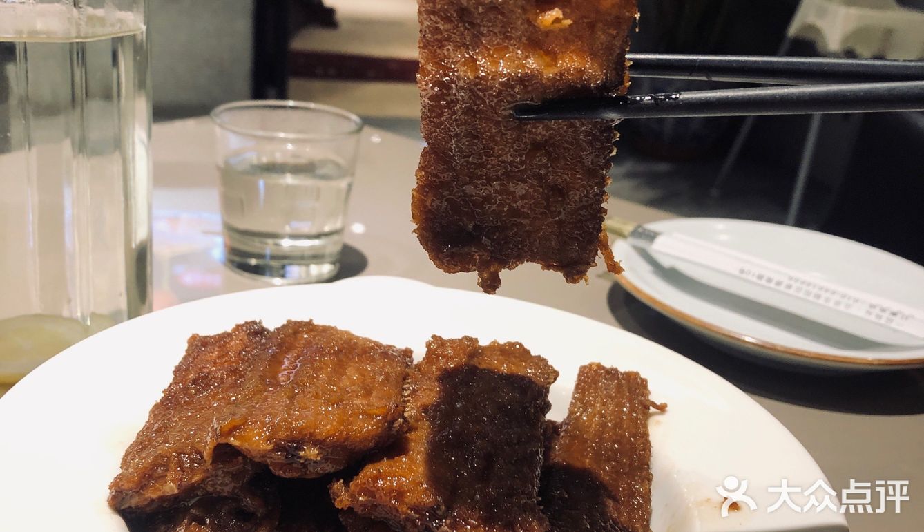 同时有两个朋友给我推荐这家餐厅，所以来试试