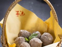 手工牛肉丸-手选潮汕鲜活牛肉火锅(二七广场店)