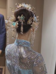 -艾米丽婚纱礼服