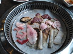 -海吃海喝海鲜烤肉餐厅