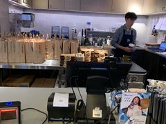-瑞幸咖啡(东直门枢纽店)