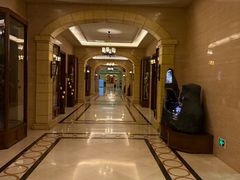 -泉城欧乐堡戏水湾艺术养生温泉