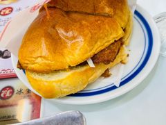 猪扒包-華人 華星冰室(氹仔 店)