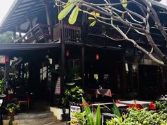 -Dash Teak House