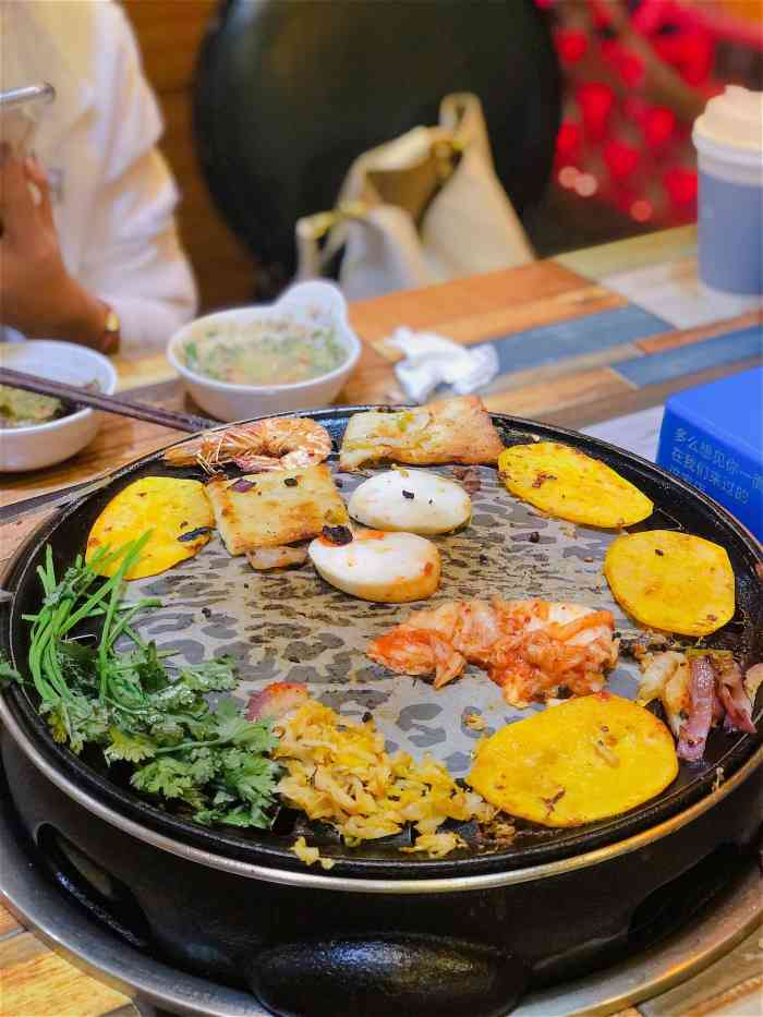 金山胖家庭烤肉-"位置:湾家村亲亲家园小区楼下自己挑选称.