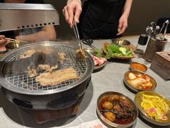-草家酱蟹炭火烤肉店(珲春南路一店)