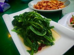 -壹号院音乐餐厅•烤全羊•新疆菜(浐灞店)