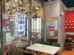 -DQ·蛋糕·冰淇淋(大宁国际商业广场店)