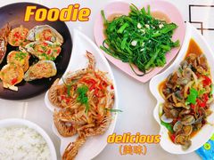 -覃记海鲜美食餐厅