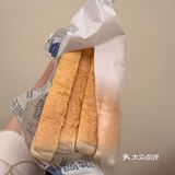 跟风买的全家超熟吐司面包….
