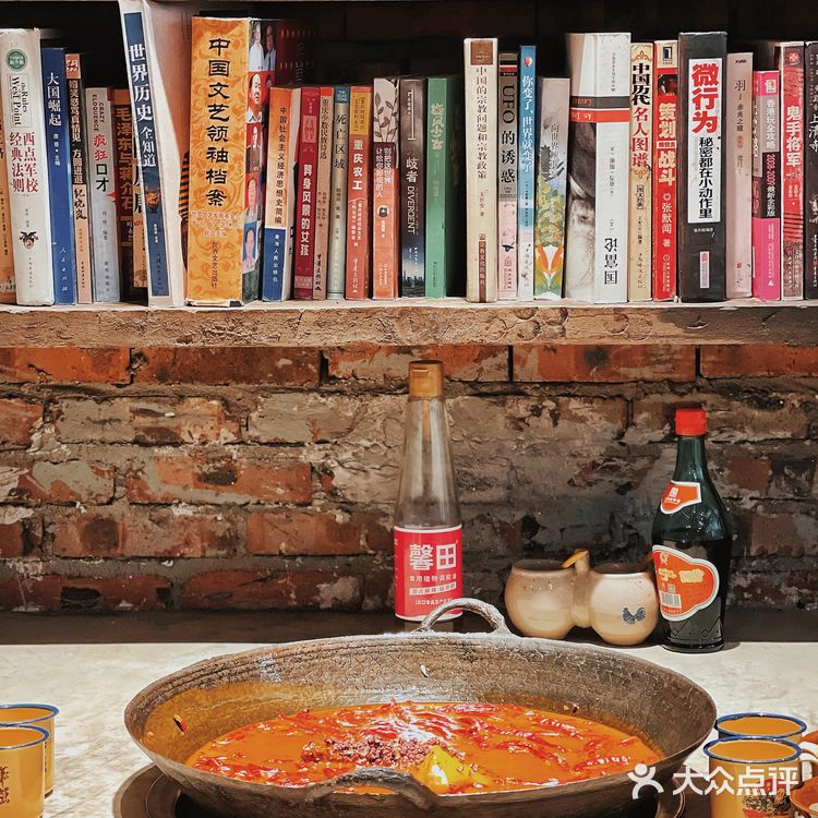 废墟&书店&火锅,奇妙融合重现❗️