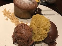 巧克力熔岩蛋糕-恰餐厅及酒吧 CHAR Bar & Grill (北京丽都皇冠假日店)