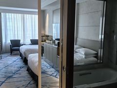 -上海漕河泾万丽酒店