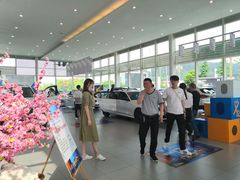 -南充通源宝马4S店(高坪店)