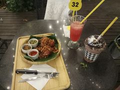 -莓园冰淇淋店