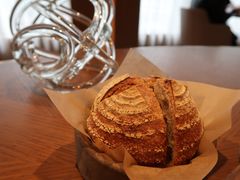 酸种面包佐黄油-Amber(置地文华东方酒店)