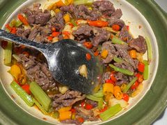 -费大厨辣椒炒肉(高铁吾悦广场店)