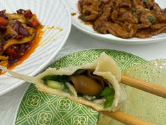 -品海楼·大连海胆锅贴馆(东港店)