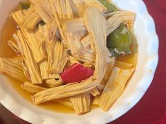 -金杨拉面王小吃面馆·牛三宝面·红烧牛肉粉